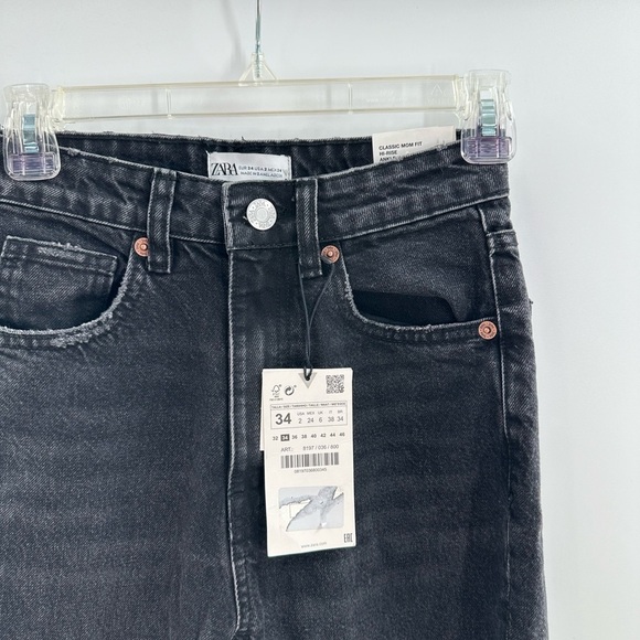 Zara Classic Mom Fit High Rise Distressed Black Jeans - Picture 5 of 10